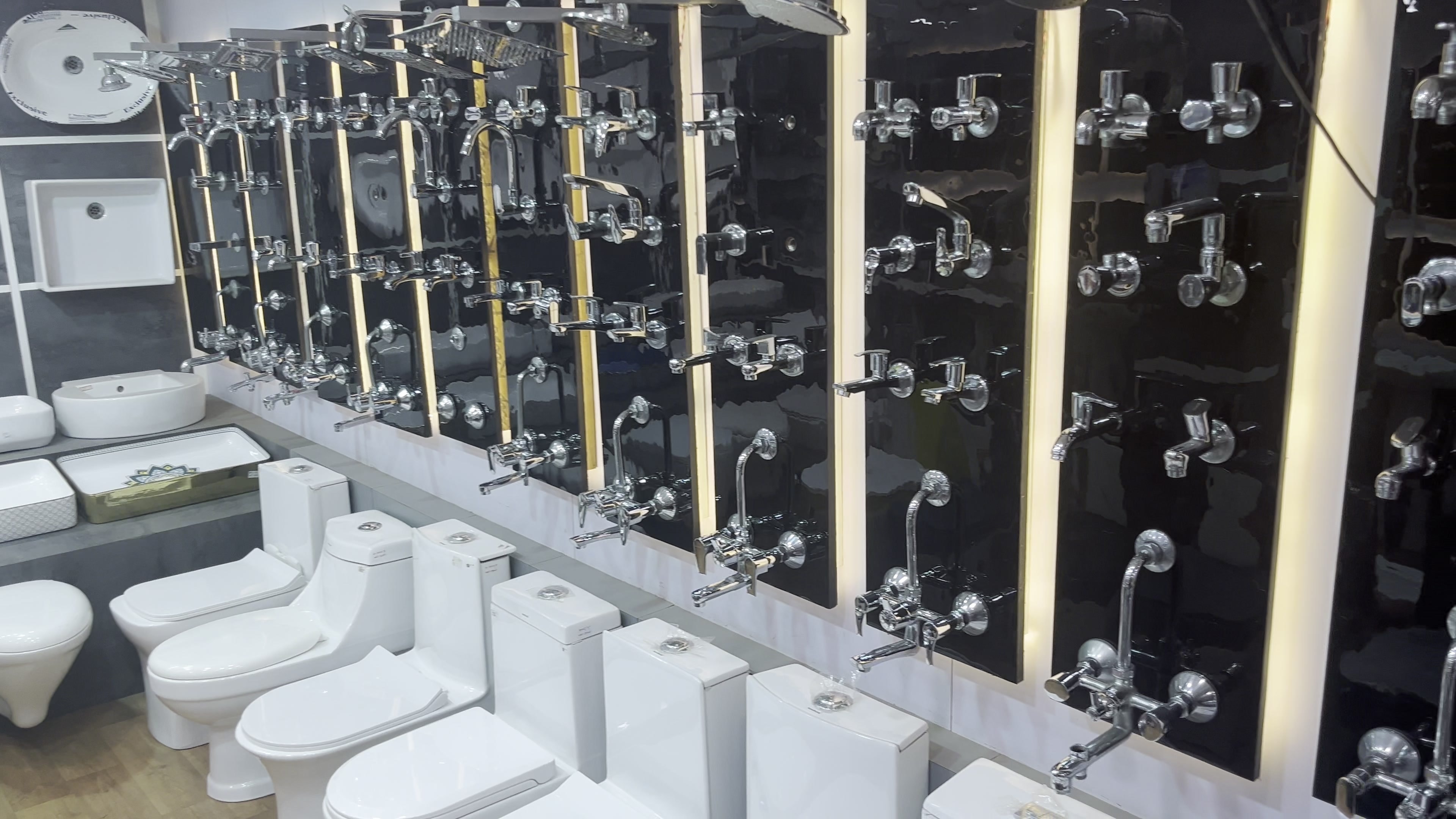 Row of water closets on the sanitaryware display floor